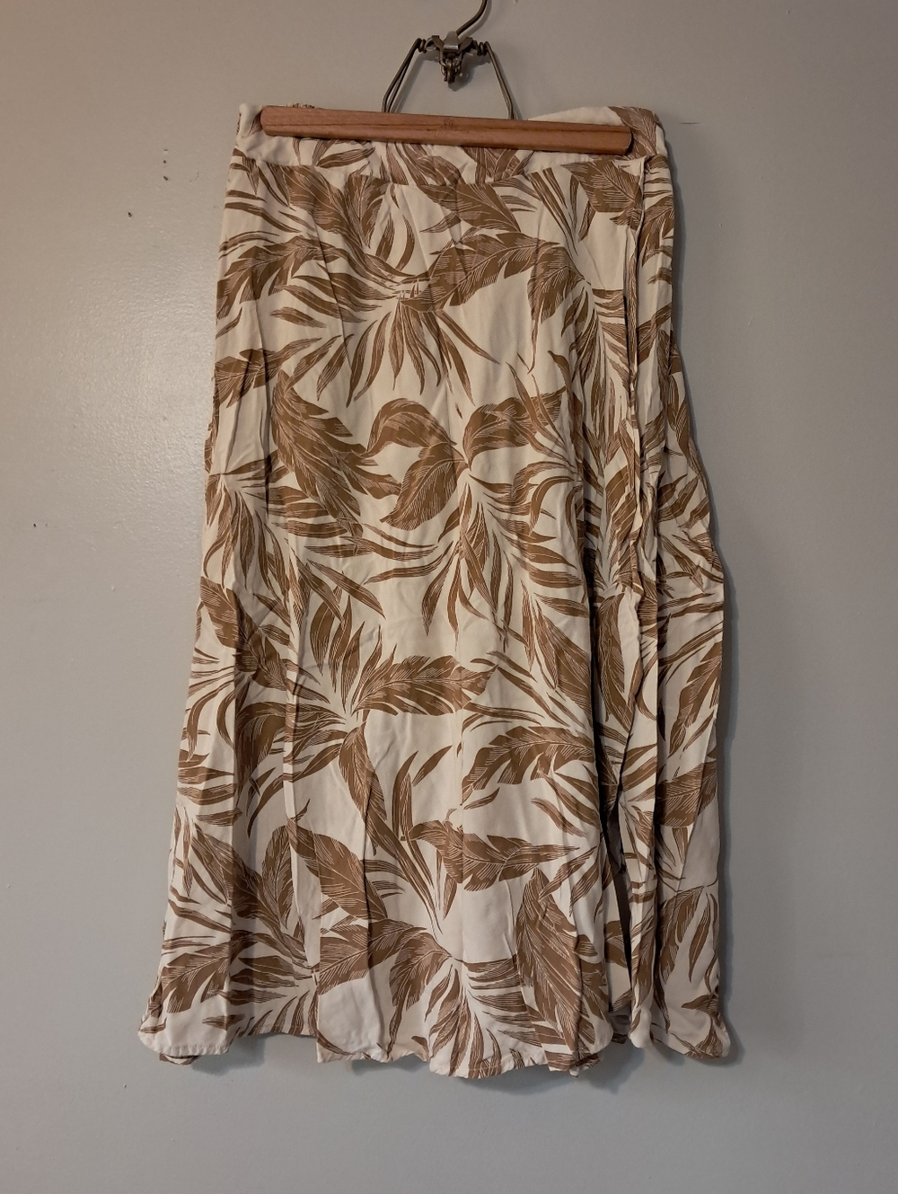 Japna Cream & Brown Tropical Leaf-Print A-Line Faux Wrap Skirt
